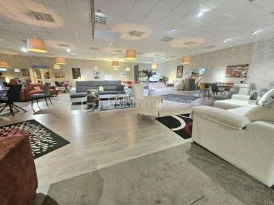 Vente Locaux d'activités - Entrepôts à Serris