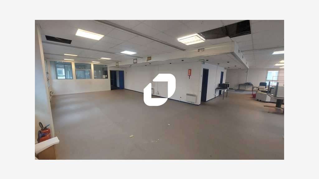 Vente Local d'activité 302m² Sevres