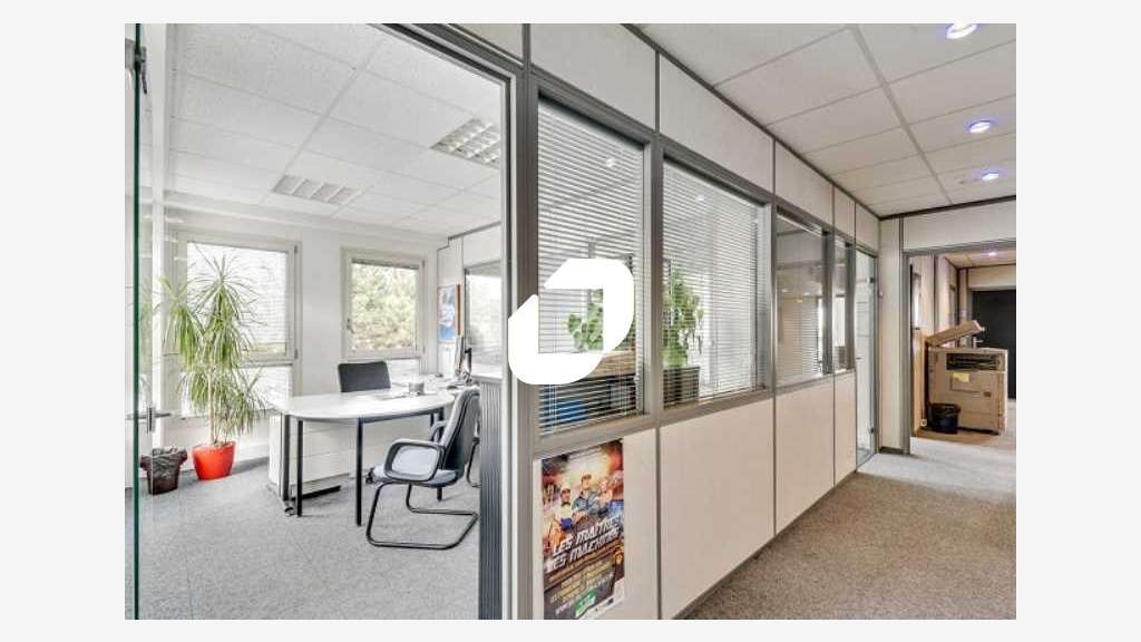 Vente Local d'activité 302m² Sevres