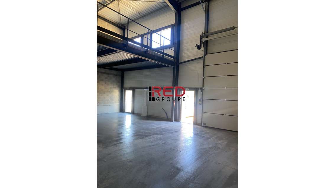 Vente local 231m² zone d'activités de Signes