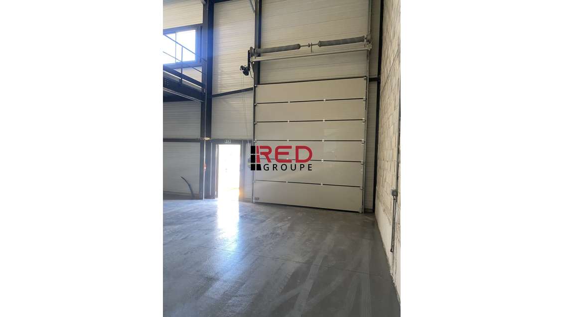 Vente local 231m² zone d'activités de Signes