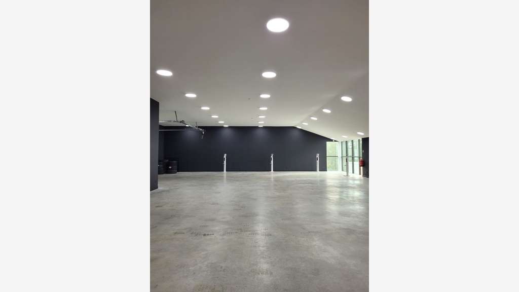 Vente local d'activité premium 1050m² ZA de Signes