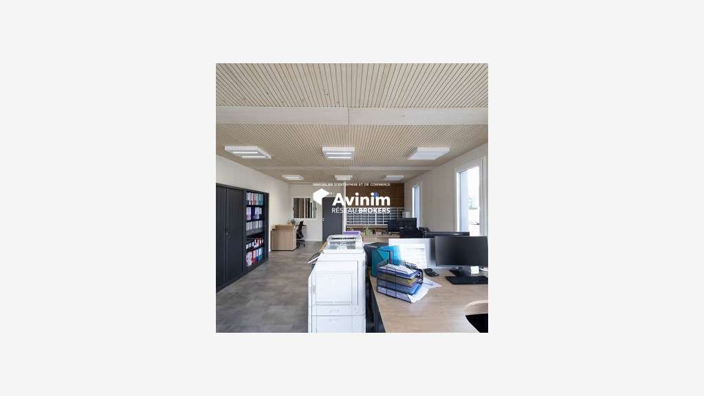 Local d'activité 135m² à vendre ZA Sisteron A51