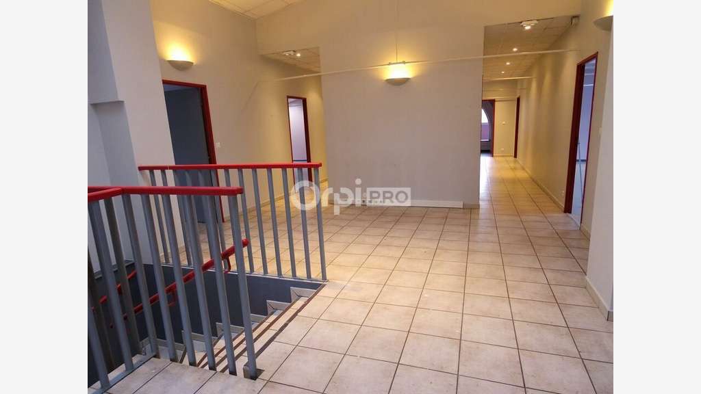 Vente local professionnel aux portes de Soissons