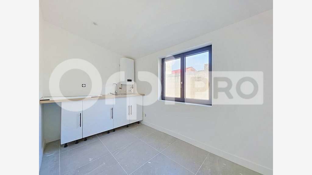 Local d'activité de 180m² à vendre à Soissons