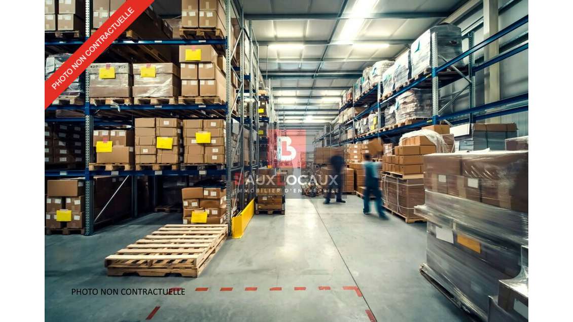 Local d'activité atelier 722m² à vendre à Sorgues