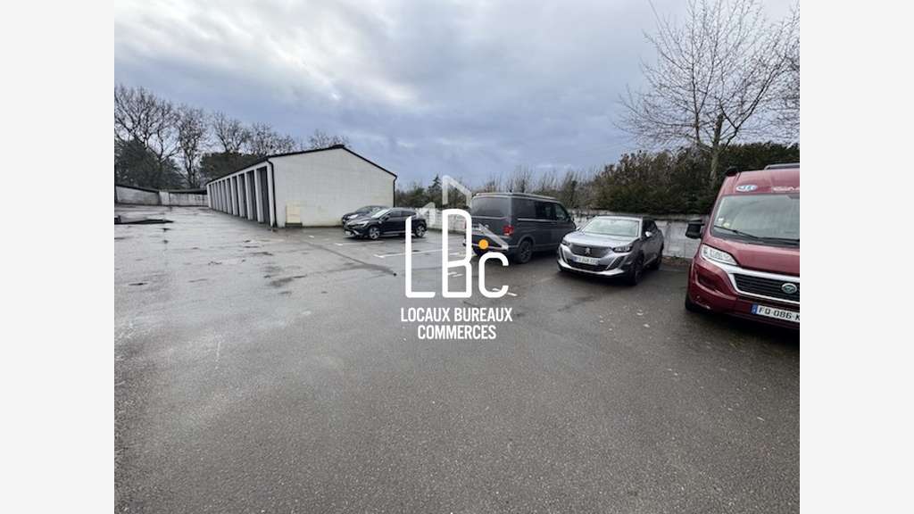 AV local multi activités 145m² à Sucé-sur-Erdre