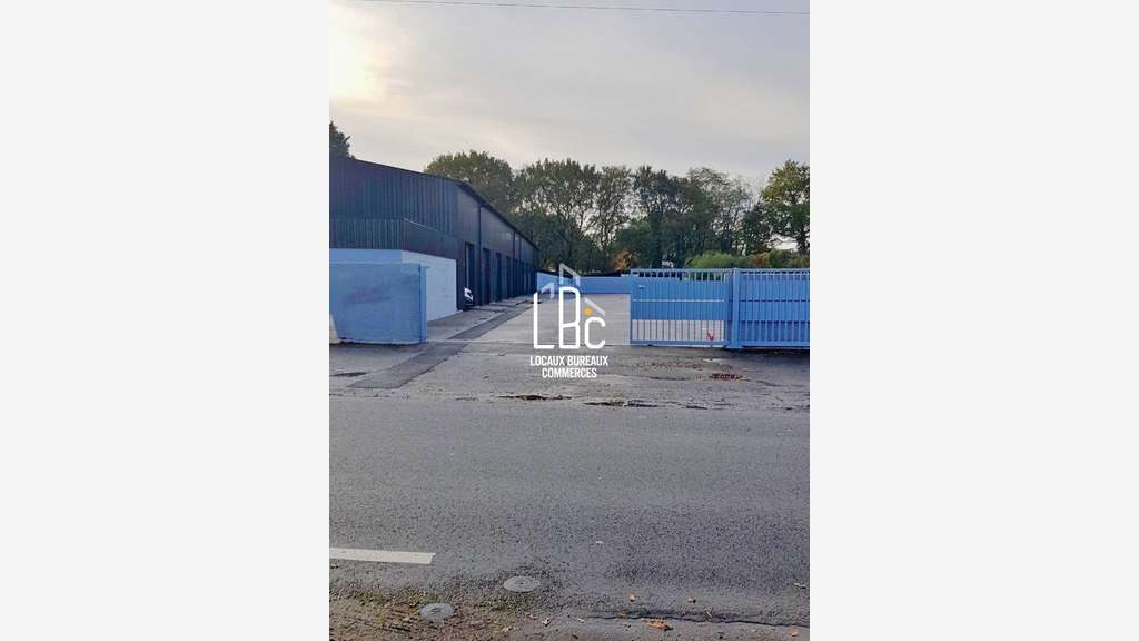 AV local multi activités 145m² à Sucé-sur-Erdre