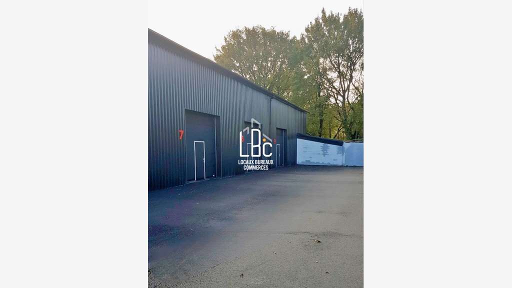 AV local multi activités 145m² à Sucé-sur-Erdre