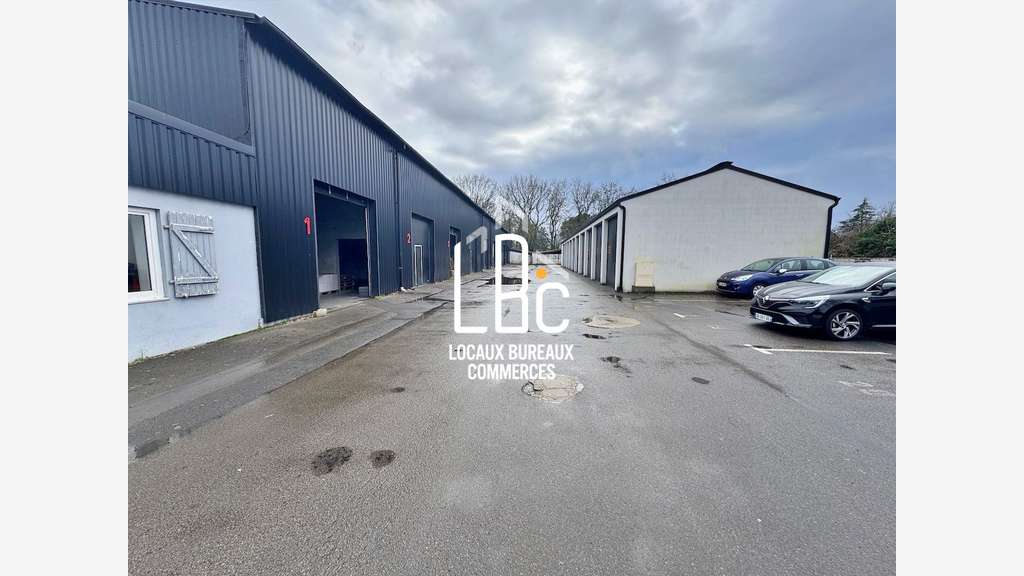Sucé sur Erdre - Local professionnel 290 m² à ve
