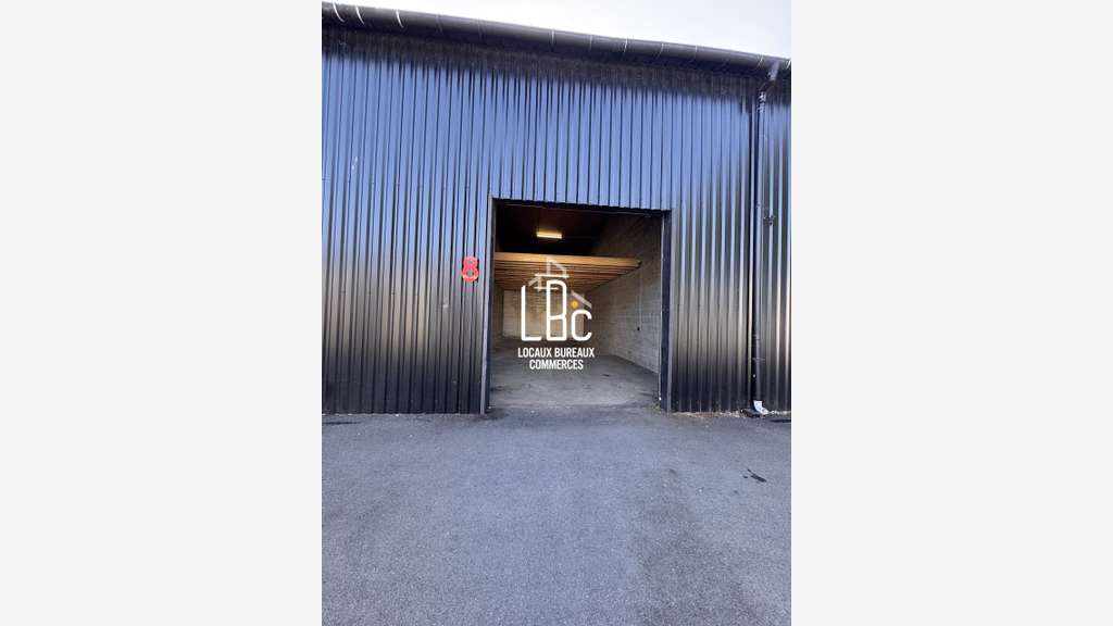 Sucé sur Erdre - Local professionnel 290 m² à ve