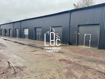 Sucé sur Erdre - Local professionnel 290 m² à ve