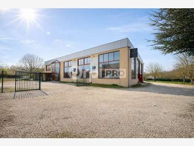Vente local d'activité 860m² à Taissy