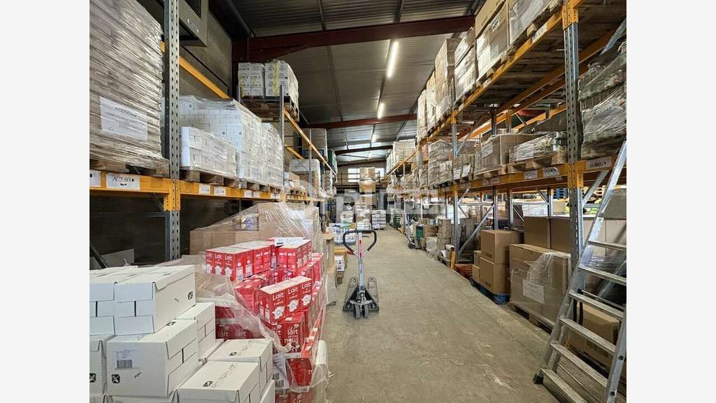 Vente local d'activité 860m² à Taissy