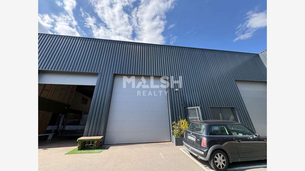 Locaux à vendre 425m² Parc de la Ronze à Taluyers