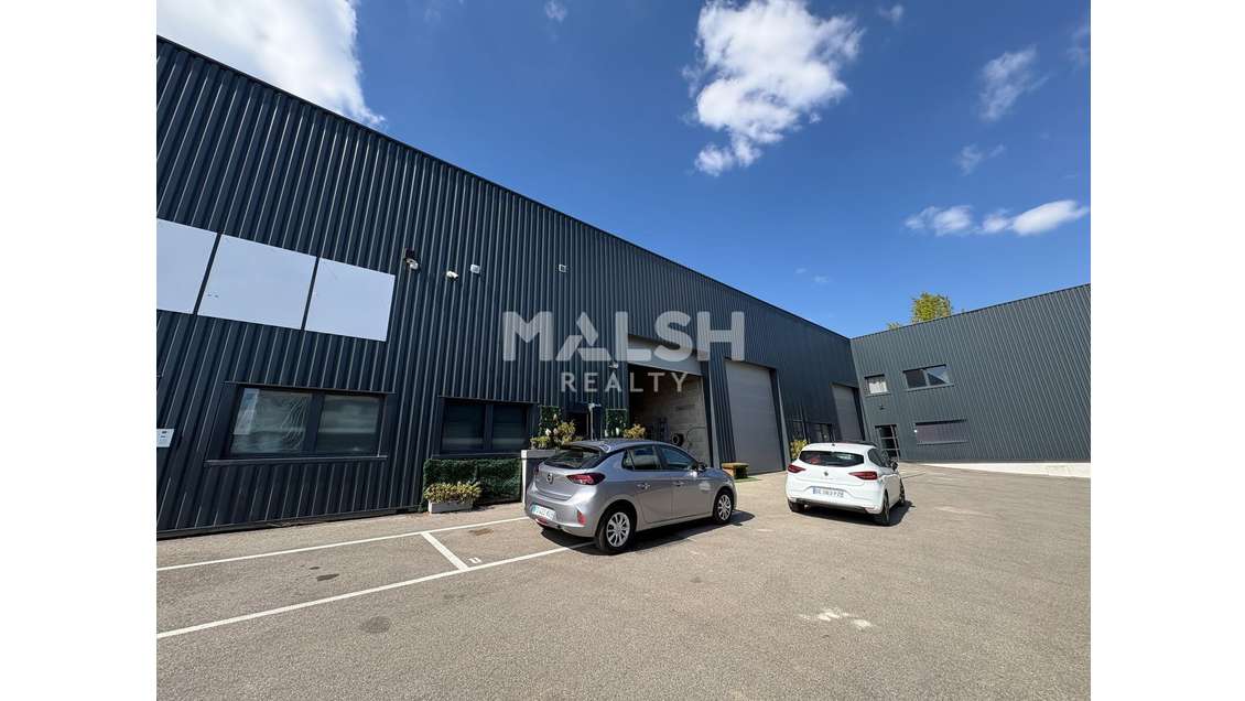 Locaux d'Activités à TALUYERS - A VENDRE - 425 m²