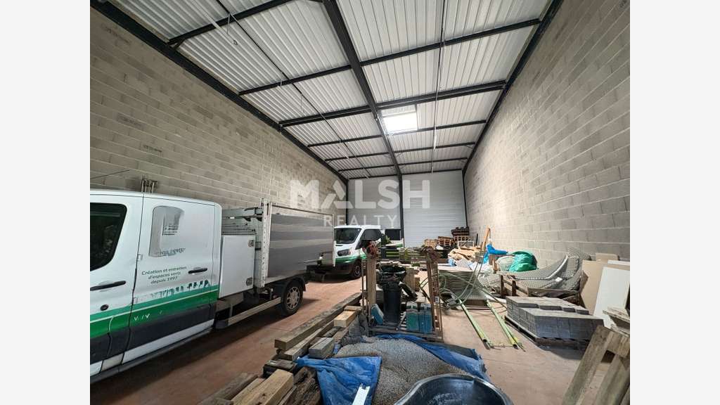 Locaux à vendre 425m² Parc de la Ronze à Taluyers
