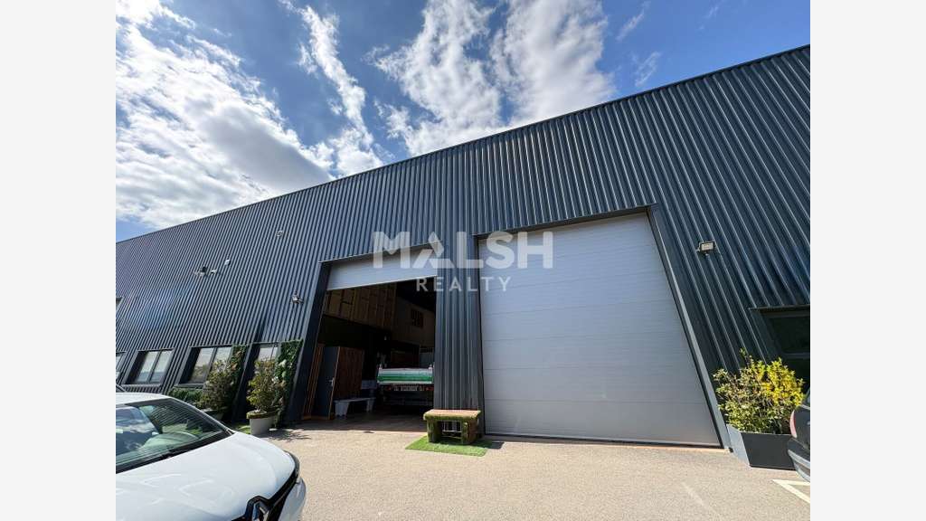 Locaux à vendre 425m² Parc de la Ronze à Taluyers