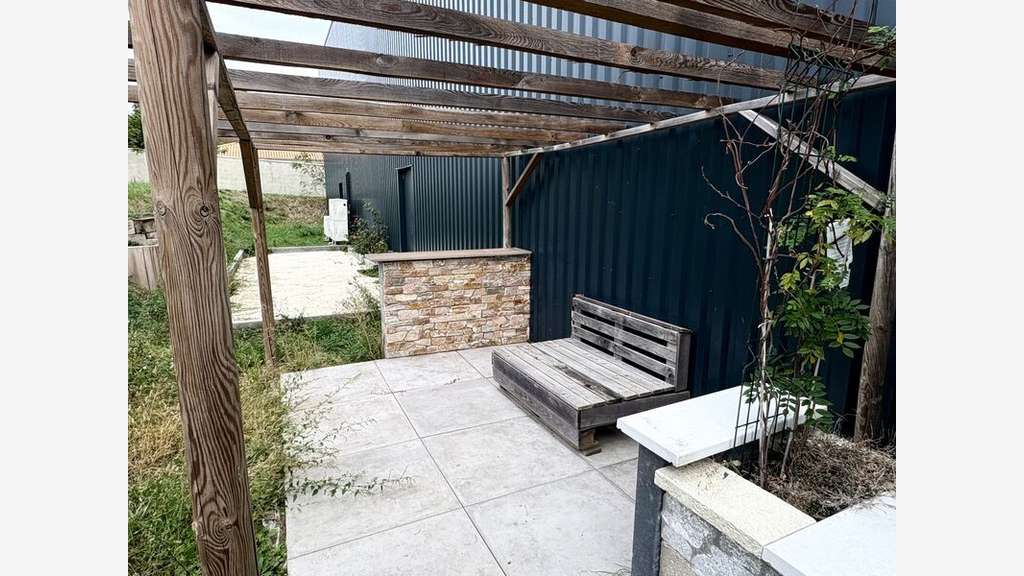 Vente cellules d'activité de 2000m² à Taluyers