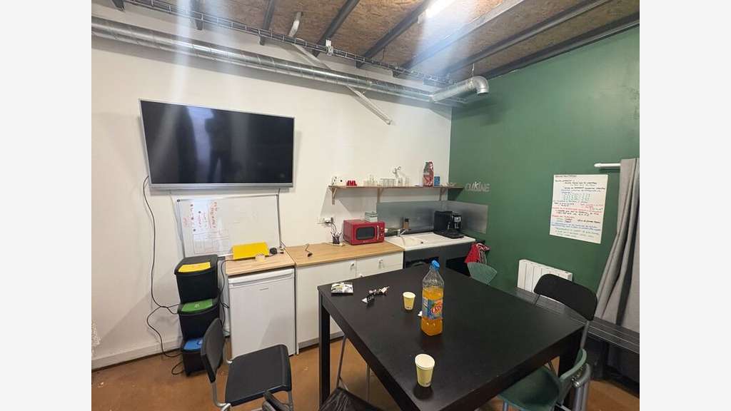 Vente cellules d'activité de 2000m² à Taluyers
