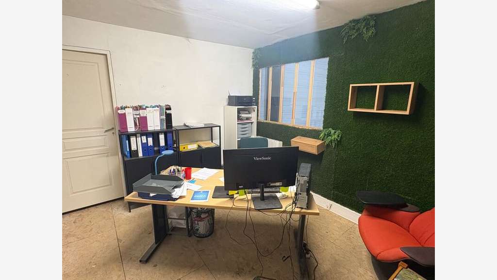 Vente cellules d'activité de 2000m² à Taluyers