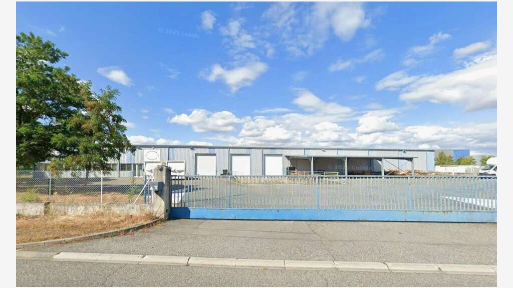 Entrepôt 2880m² à vendre à Tournefeuille