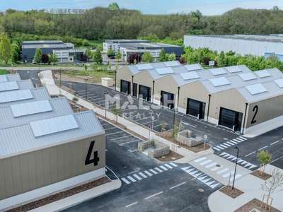 Vente Locaux d'activités - Entrepôts à Toussieu