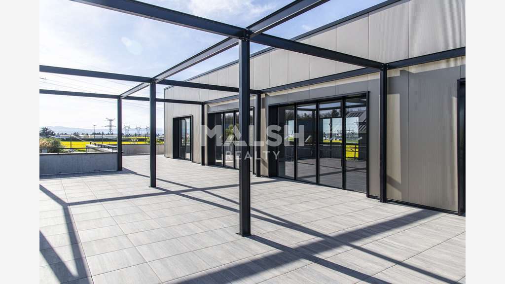 Vente locaux d'activités neufs 3530m² à Toussieu