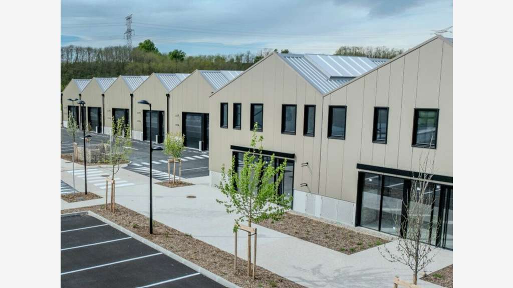 AV locaux neufs 236m² à Toussieu proche Lyon
