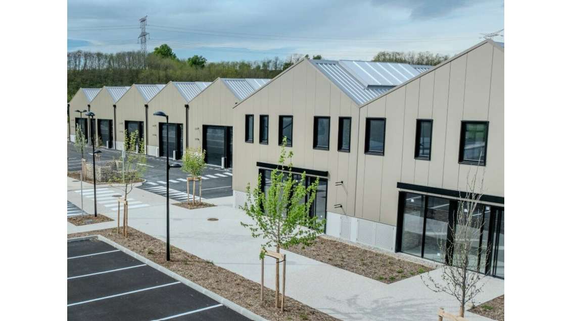AV locaux neufs 236m² à Toussieu proche Lyon