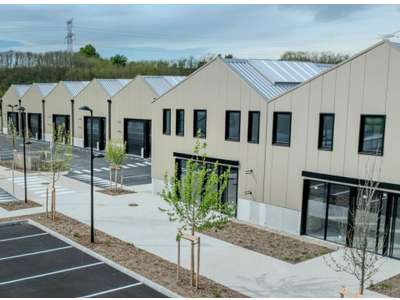 Vente Locaux d'activités - Entrepôts à Toussieu