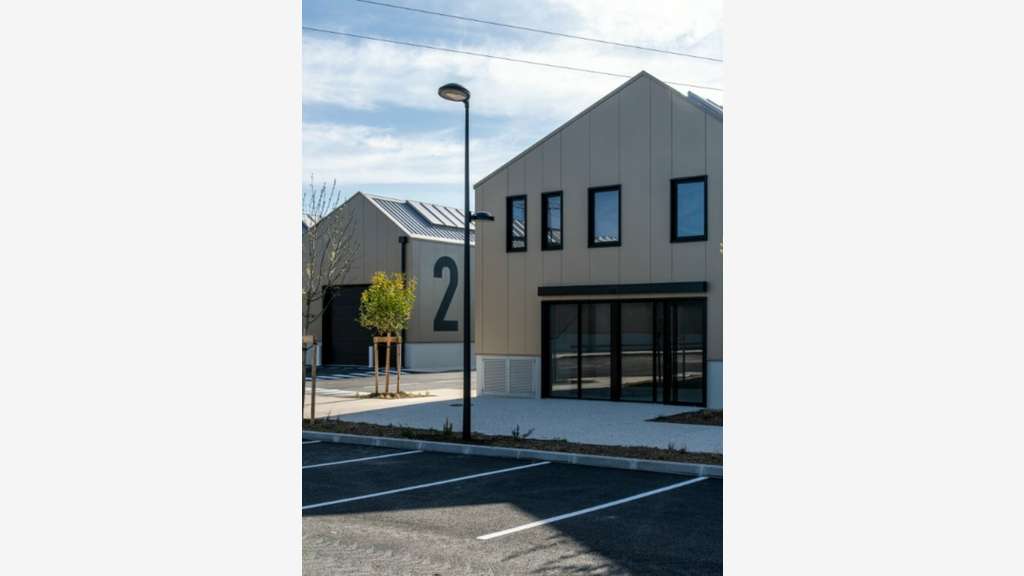 AV locaux neufs 236m² à Toussieu proche Lyon