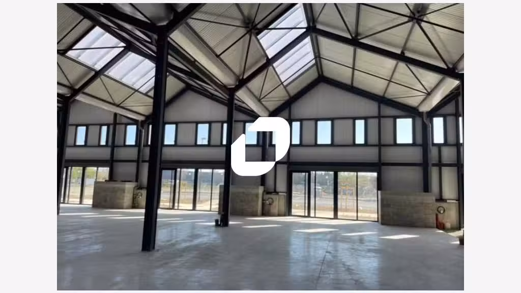 Vente Local d'activité 3288m² Toussieu