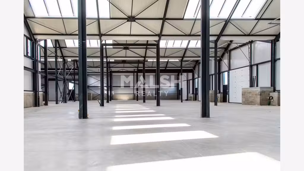 Locaux d'Activités neufs à TOUSSIEU - A VENDRE OU