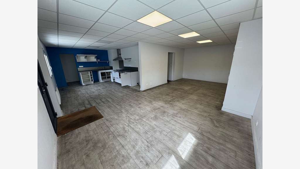 A vendre bâtiment d'activité 2200m² à Treillières