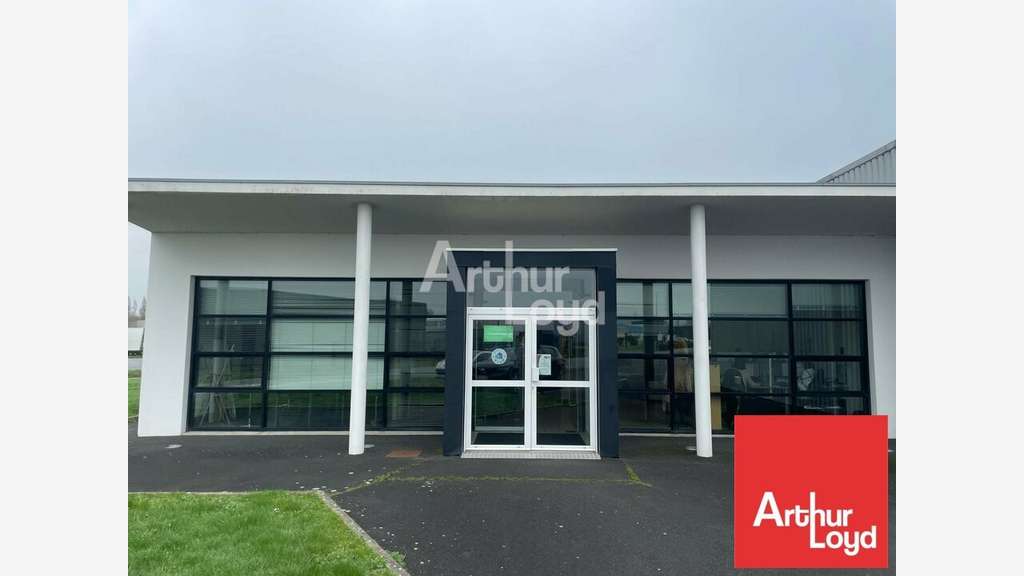 Local d'activité 1000m² à vendre à Treize-Septiers