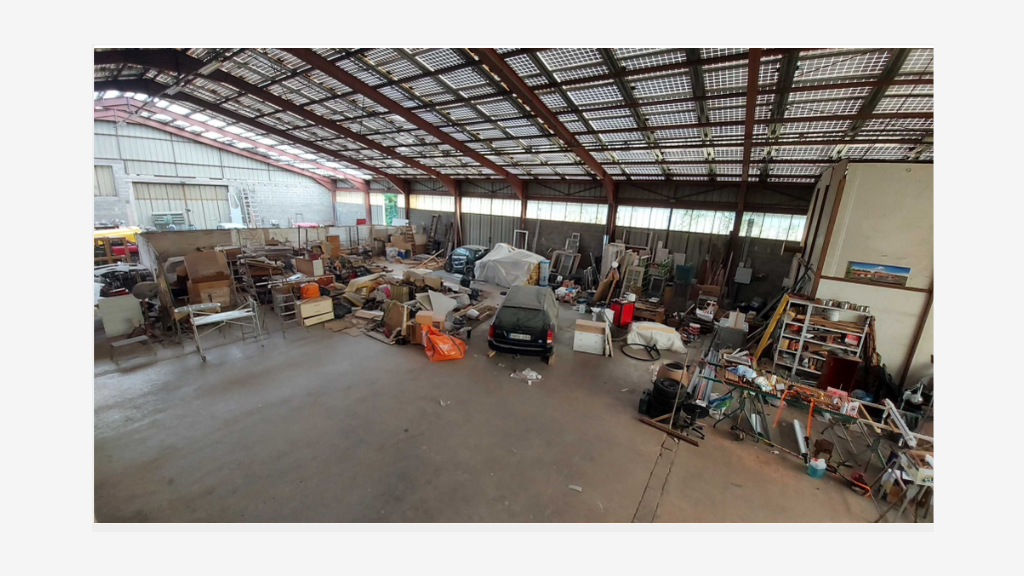 A vendre entrepôt Uzerche, Rue de La Gane Lachaud