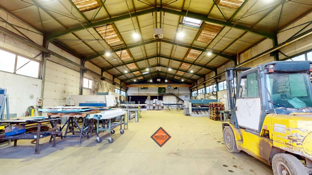 Vente local d'activité de 693m² à Val d'Oingt
