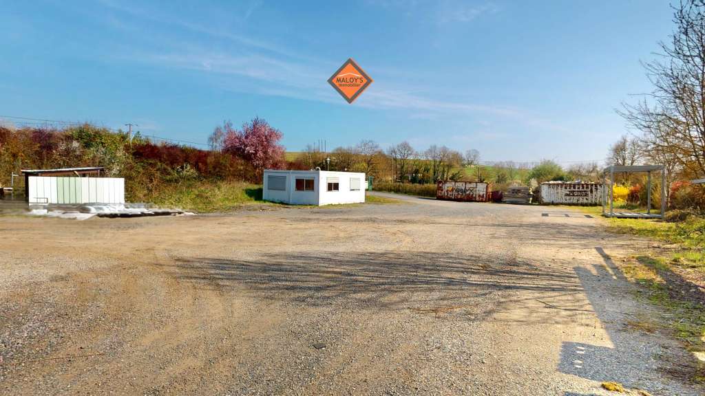 Vente local d'activité de 693m² à Val d'Oingt