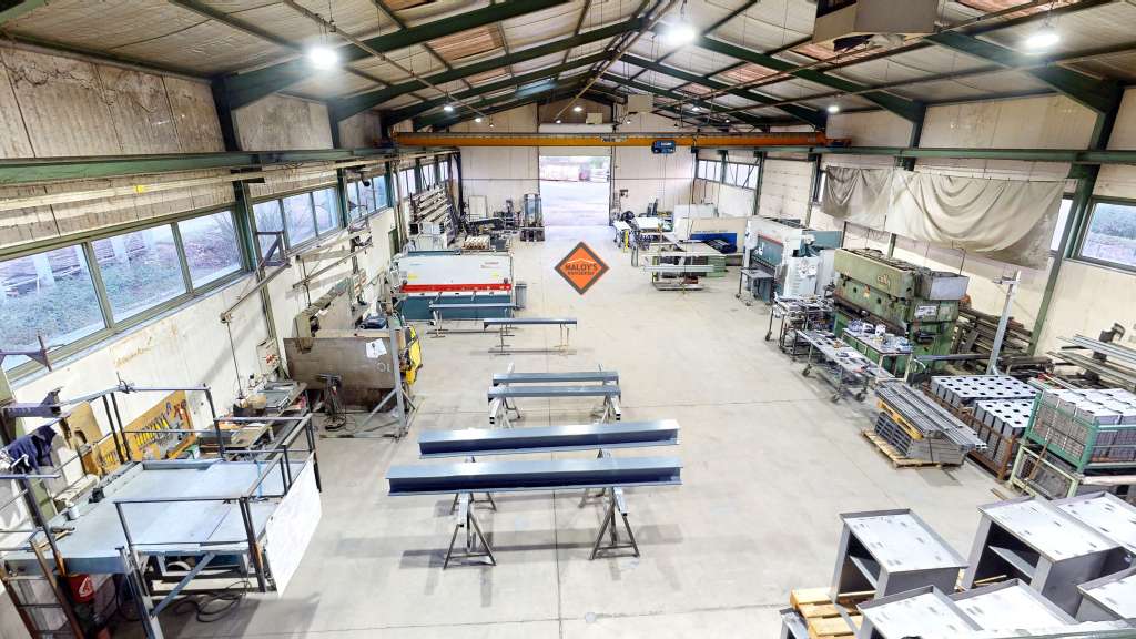 Vente local d'activité de 693m² à Val d'Oingt