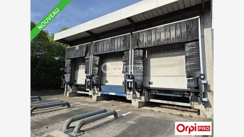 Local d'activité 2700m² à vendre sur Valence