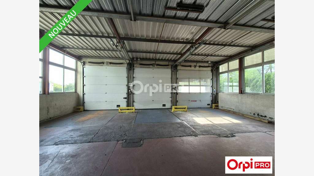 Local d'activité 2700m² à vendre sur Valence