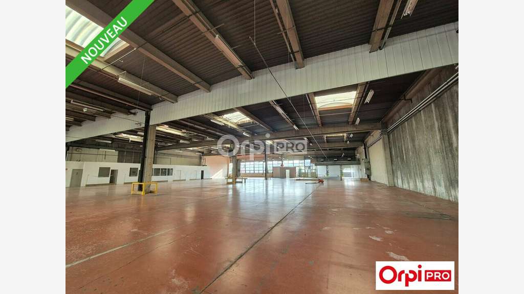 Local d'activité 2700m² à vendre sur Valence
