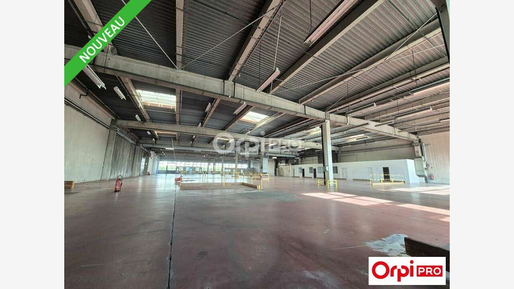 Local d'activité 2700m² à vendre sur Valence