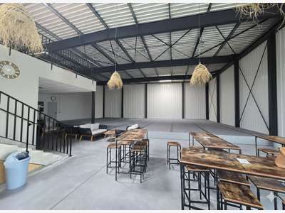 Vente local d'activité 750m² à Vannes Ouest