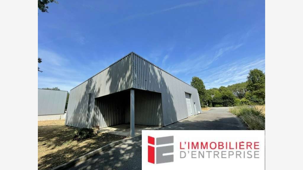 A VENDRE - SAINT AVE - Le Poteau