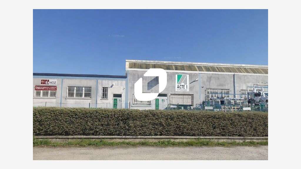 Vente Local d'activité 1338m² Vaux le penil