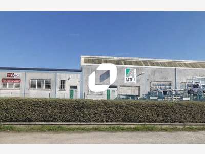Vente Local d'activité 1338m² Vaux le penil