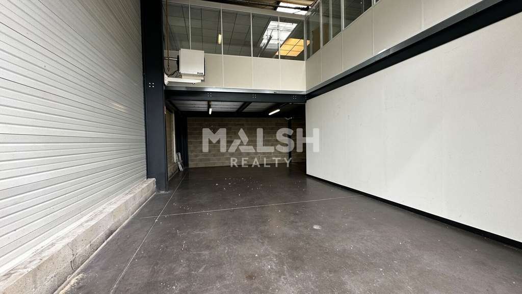 A louer entrepôt bureaux de 587m² à Vénissieux