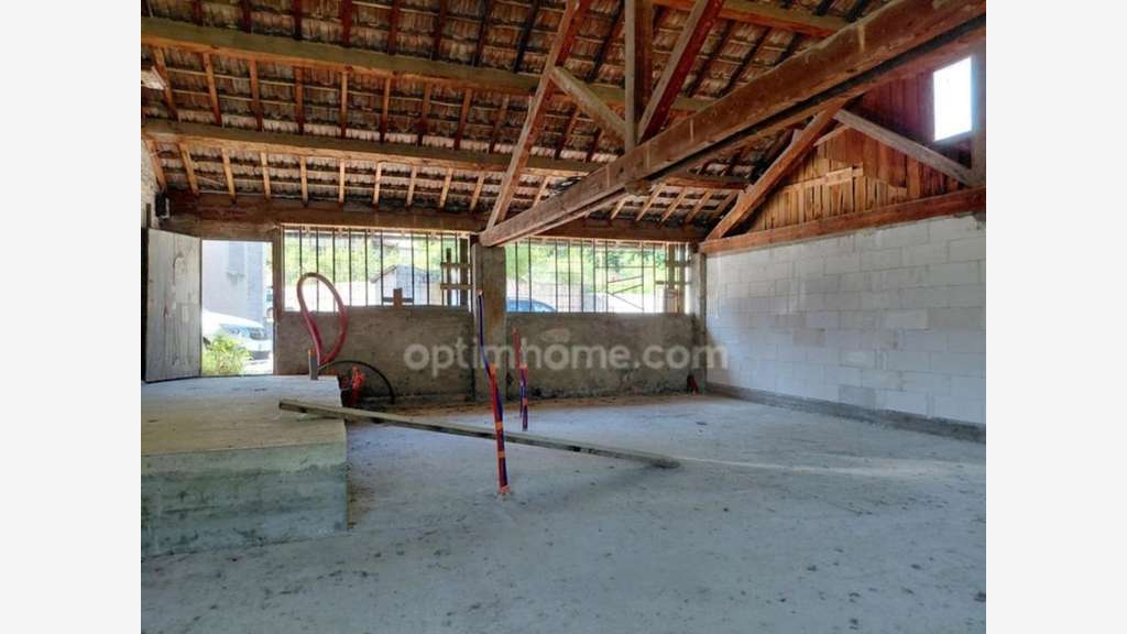 Ancien atelier 90m² à vendre à Veynes centre (05)